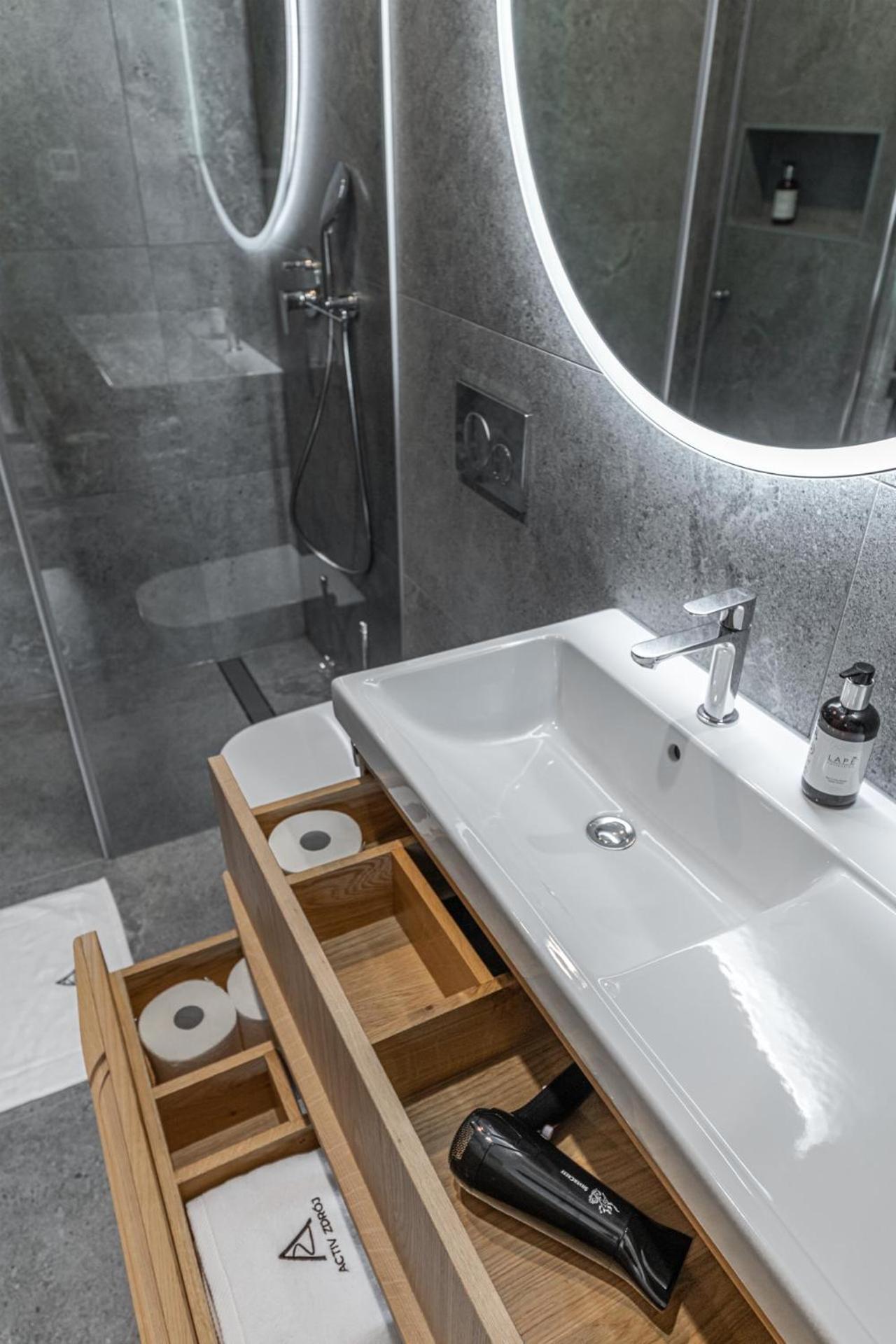 Apartamenty Activ Zdroj Lądek-Zdrój Exteriör bild
